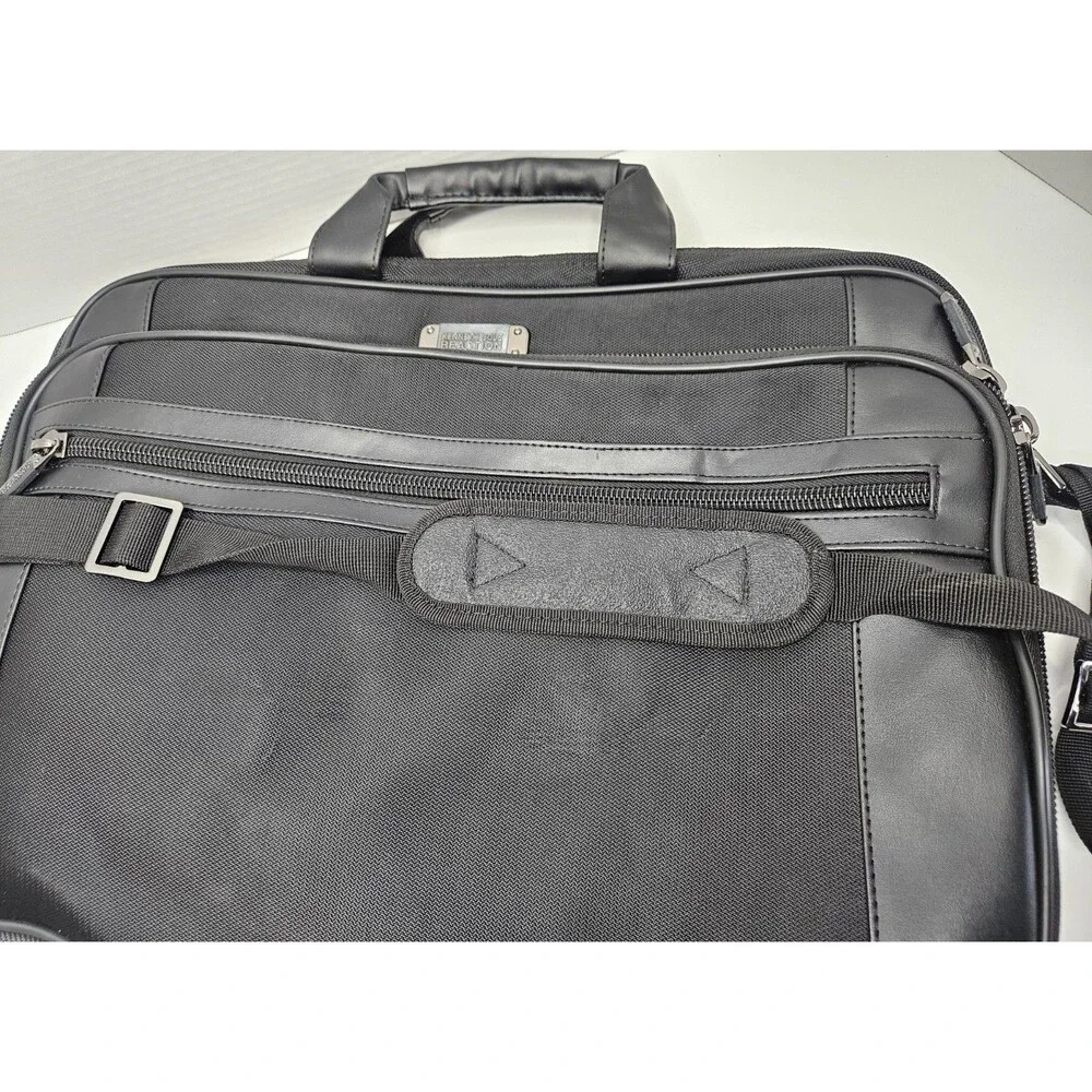 Kenneth Cole Reaction R-Tech Tablet & Netbook Case 19